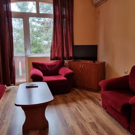 Family Hotel Rujeta Семеен Хотел Ружета - Идеален Център Pavlikeni Buitenkant foto