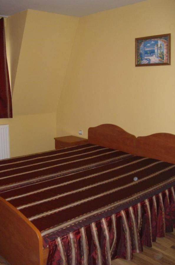 Family Hotel Rujeta Семеен Хотел Ружета - Идеален Център Pavlikeni Buitenkant foto