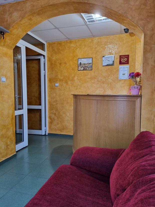 Family Hotel Rujeta Семеен Хотел Ружета - Идеален Център Pavlikeni Buitenkant foto