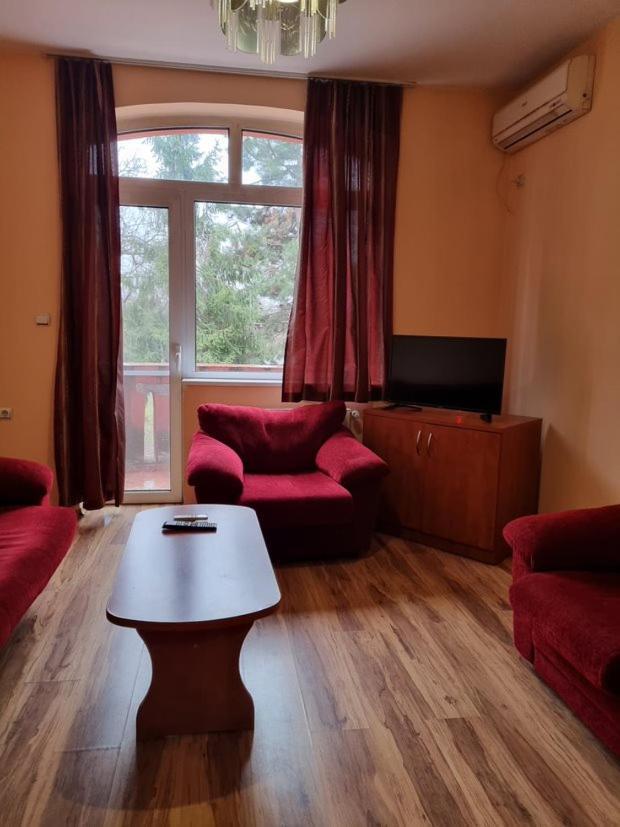 Family Hotel Rujeta Семеен Хотел Ружета - Идеален Център Pavlikeni Buitenkant foto